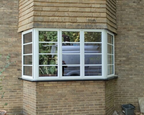 steel look windows in Cambridgeshire showing a new bay window